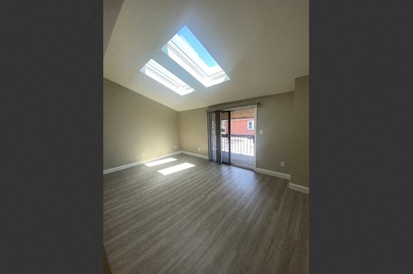 Photo - 614 Englewood Ave