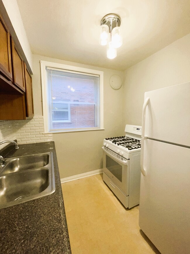 Building Photo - 4962 Fyler Ave Unit 4962 1F