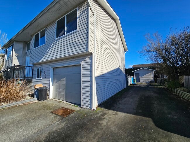 Photo - 9002 Ashwell Rd