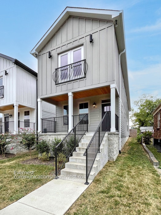Photo - 1107 Walsh St House