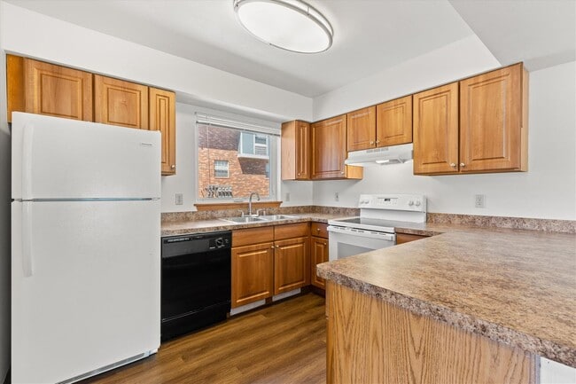 Apple Valley Associates LLC