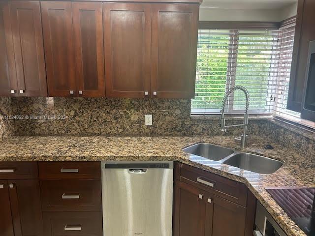 Photo - 322 Fluvia Ave