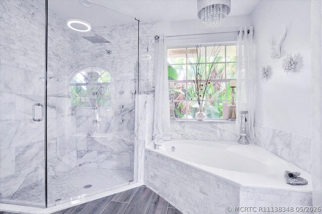 Photo - 1350 Longlea Terrace