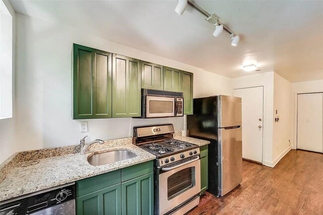 Building Photo - 63 Jefferson St Unit 1B