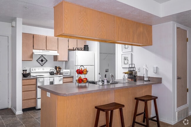 3BR, 2BA - 1,230SF - Kitchen