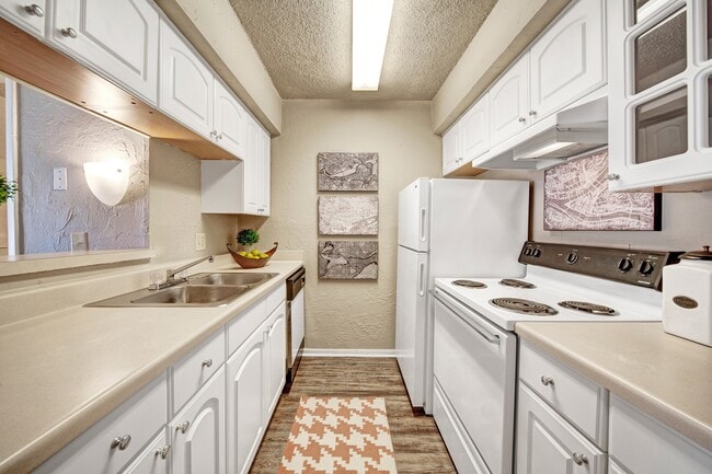 Brookwood Village Kitchen - Brookwood Village Apartments