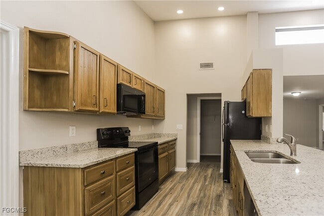 Building Photo - 1054 Mohegan Rd