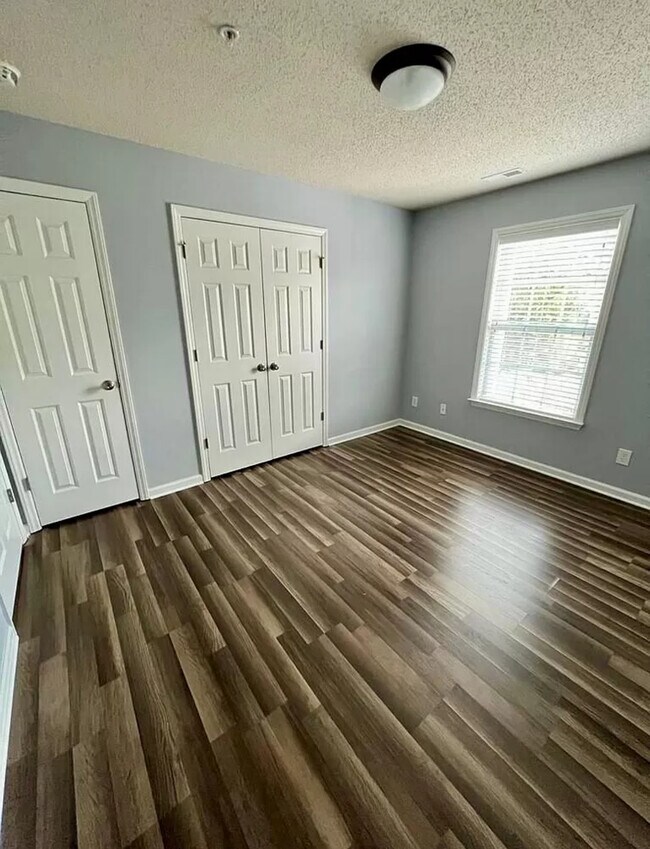 Photo - 3481 Forestdale Dr Unit 2A