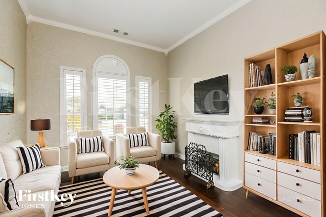 Photo - 417 Windy Hill Ln