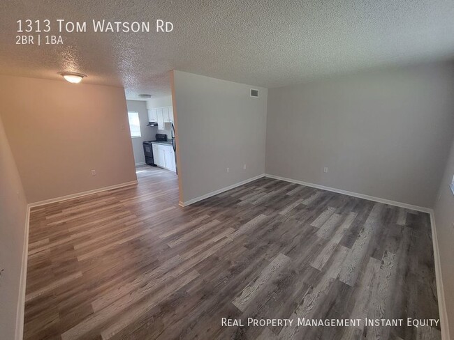 Photo - 1313 Tom Watson Rd