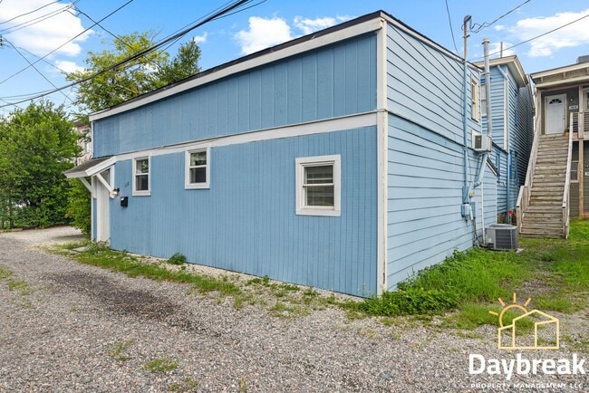 Building Photo - 112 E Anderson St Unit 112 E Henry St Rental