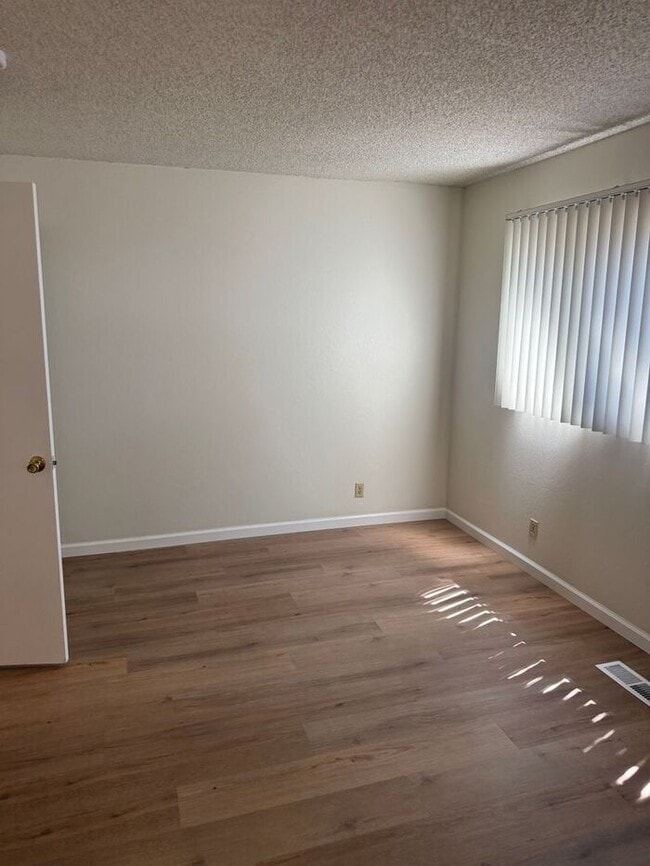 Photo - Beautiful 3 Bedroom 2 Bath Duplex in Castro Valley School District