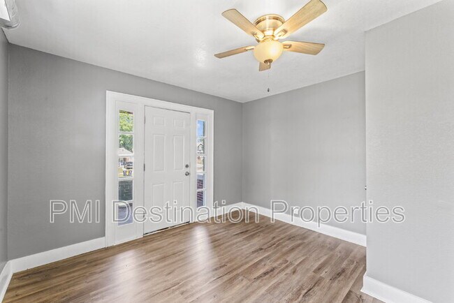 Photo - 4105 Linwood Blvd Unit D