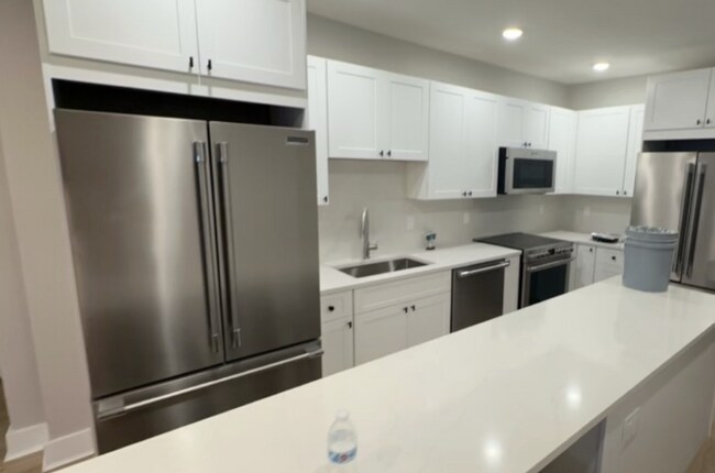 Building Photo - 741 Broadway Unit 1 Rental