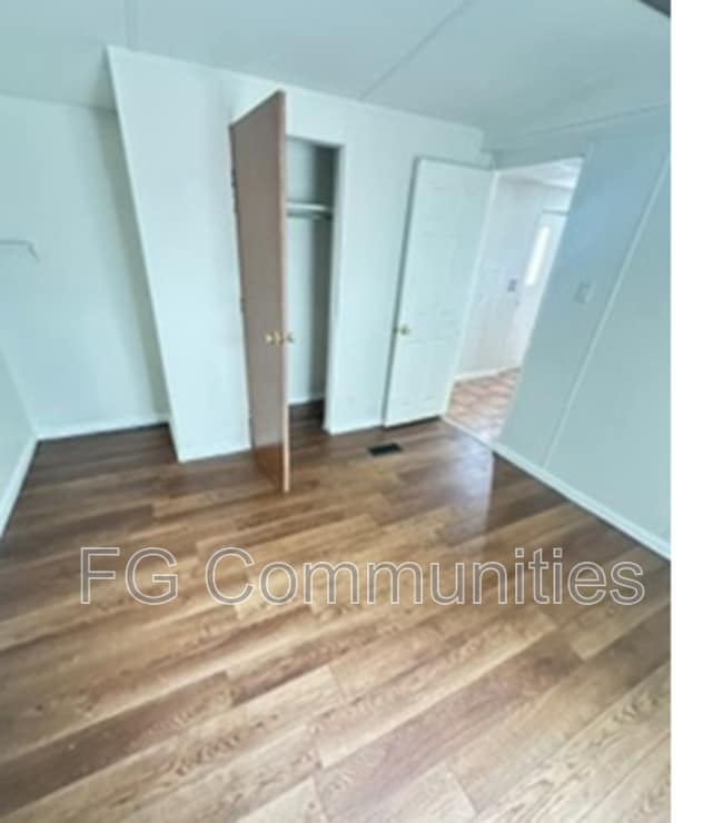 17 Glimmer Dr