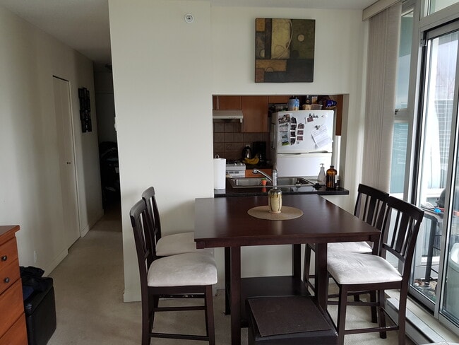 Photo - 1707-1077 Marinaside Crescent Unit 1707