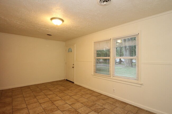 Photo - 3 Bedroom Arlington Woods Home!