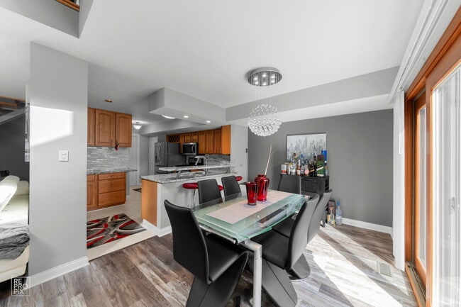 Photo - 15513 Whitehall Ln Unidad 15513