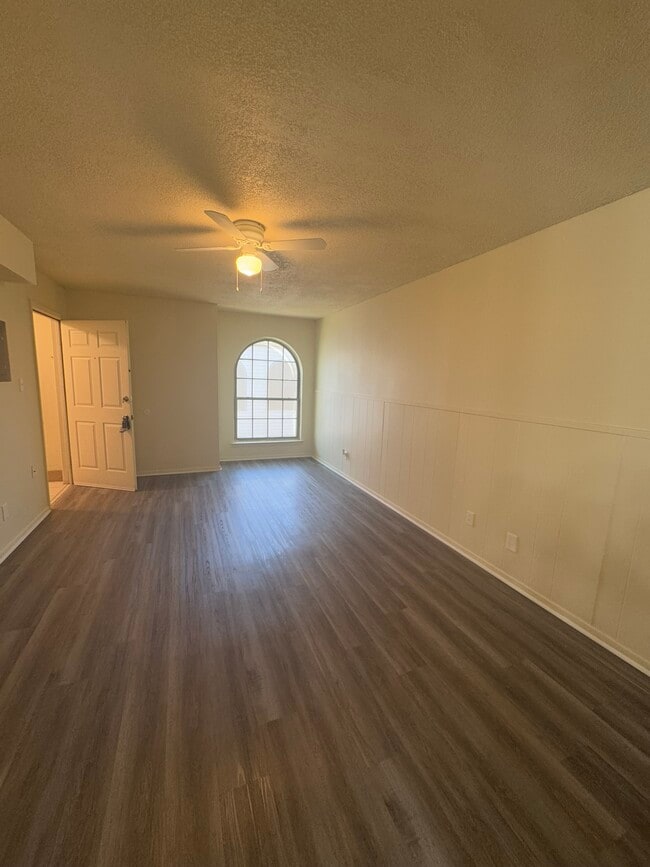 Photo - Zodiac Apartments