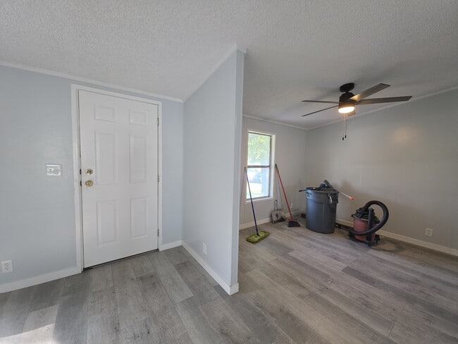 Photo - 13542 Trinity Ave