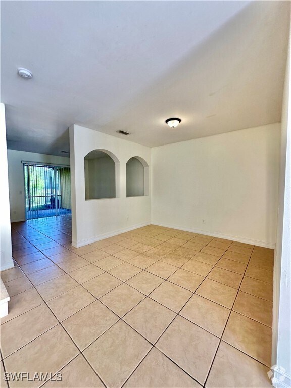 Building Photo - 10280 Olivewood Way Rental