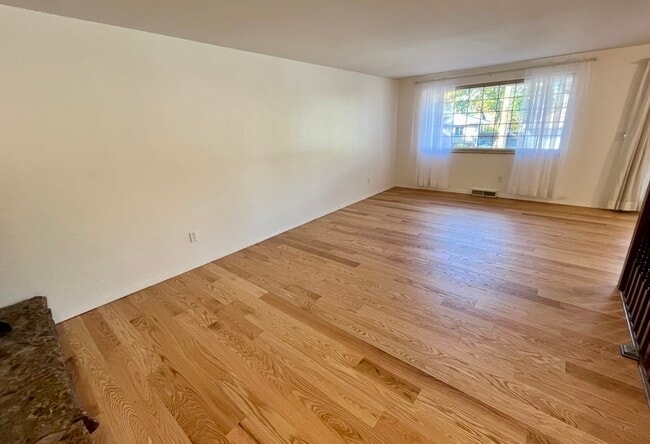 Photo - 3317 Marshall St