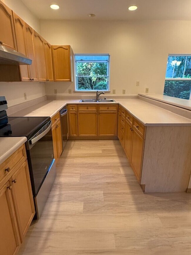 Photo - CHARMING 2 BED, 2 BATH KIRKLAND TOWNHOME W...