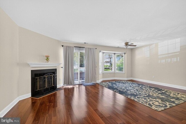 Photo - 119 Commonwealth Ct Unit 1