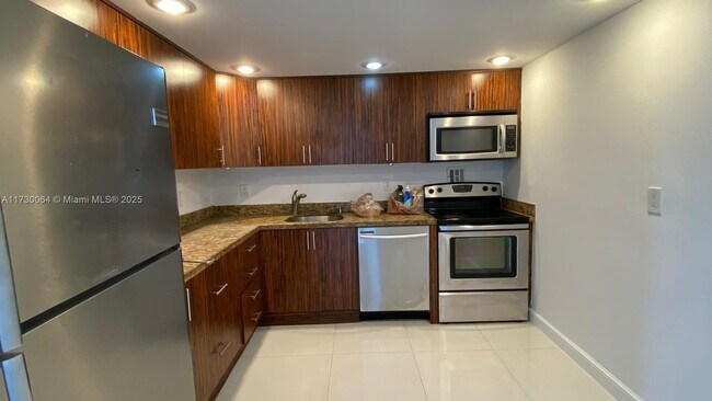 Photo - 2450 NE 135th St Condo Unit 812