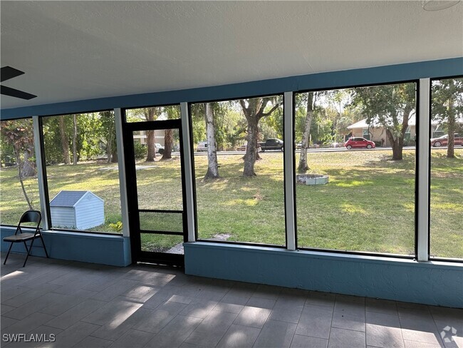 Building Photo - 265 Fort Thompson Ave Rental