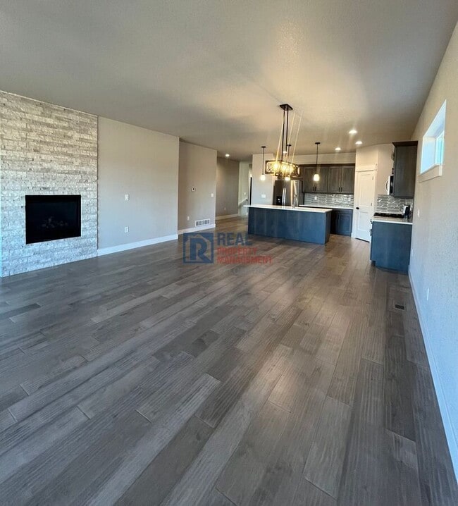 Photo - 1912 Tidewater Ln