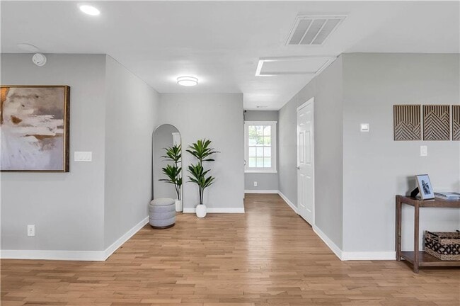 Photo - 3910 Clairmont Rd