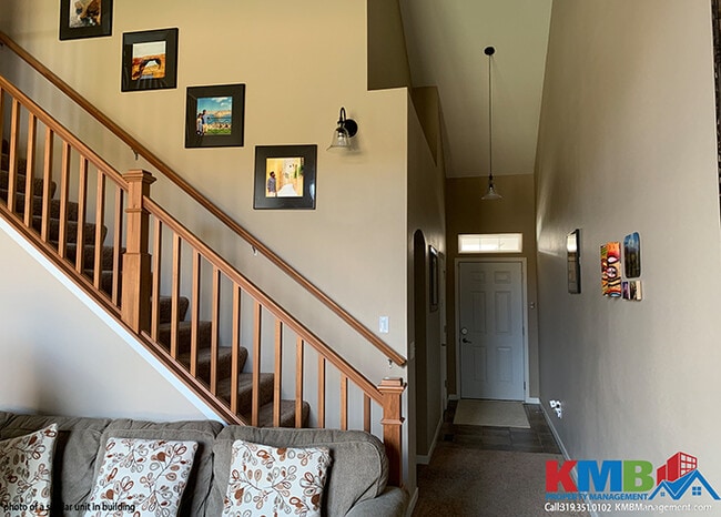 Photo - 726 Mission Point Rd