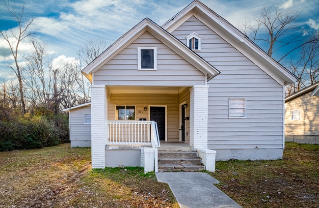 Building Photo - 1624-1626 Brown Unit 1626 -  A
