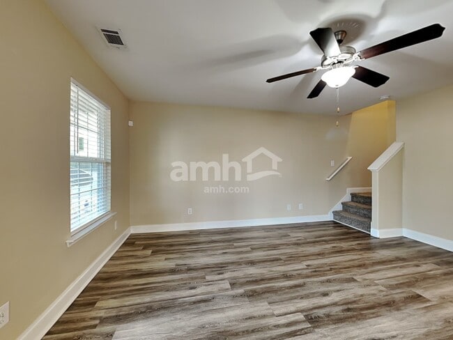 Photo - 2 Ristona Dr