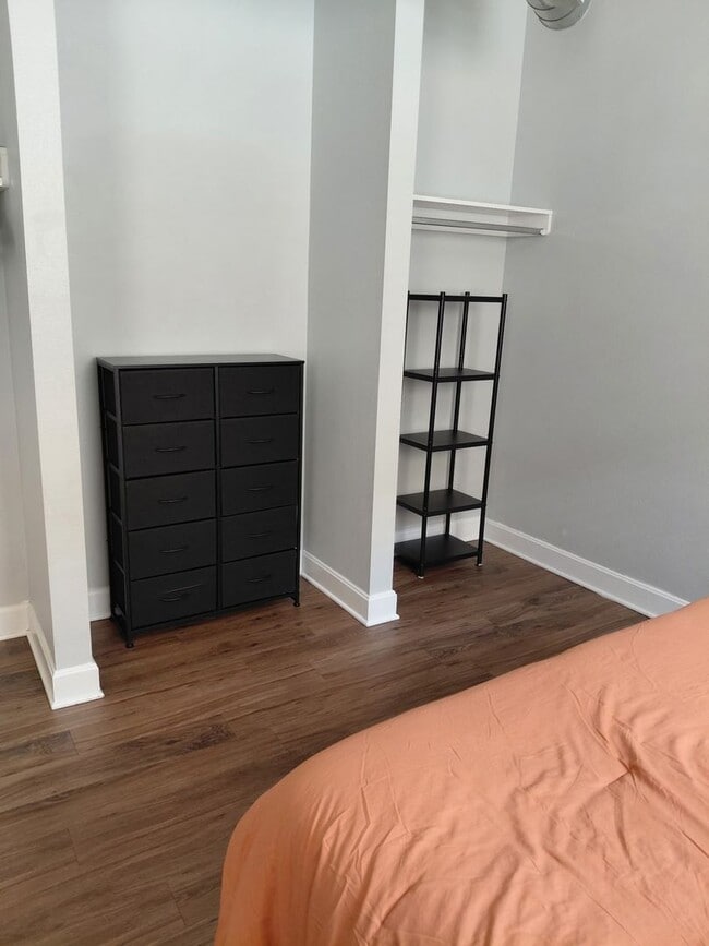 302 W Commercial St Unit 207E
