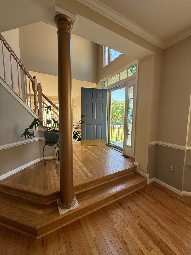 Photo - 2037 Woodshade Ct