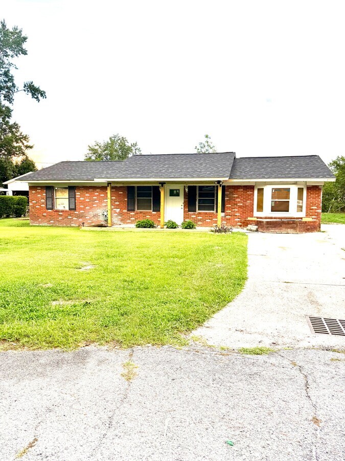 Photo - 1932 Harrison Rd