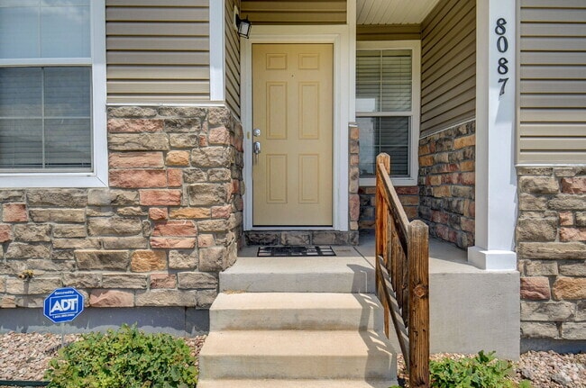 Building Photo - Minutes from Military Bases – Well-Maintai... Rental