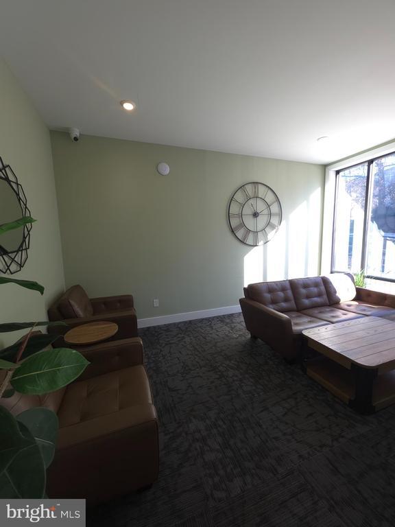 Photo - 3503 Midvale Ave Unidad 500