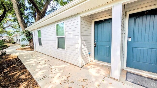 Building Photo - 313 N Navy Blvd Rental