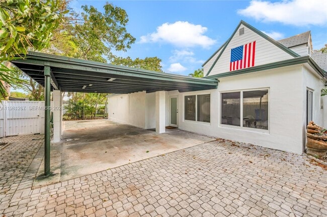 Photo - 1960 NE 182nd St