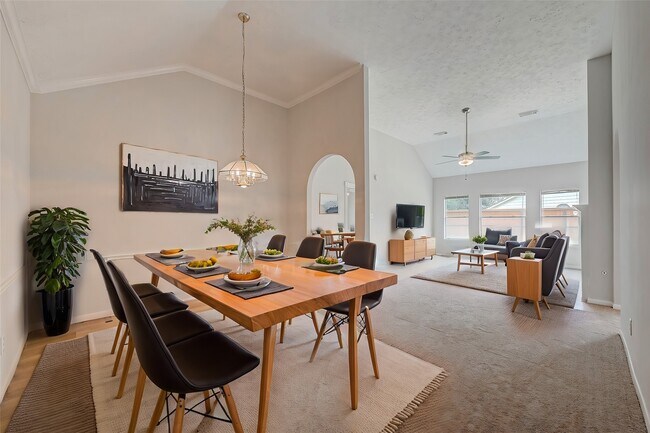 Photo - 4126 Surreydon Dr