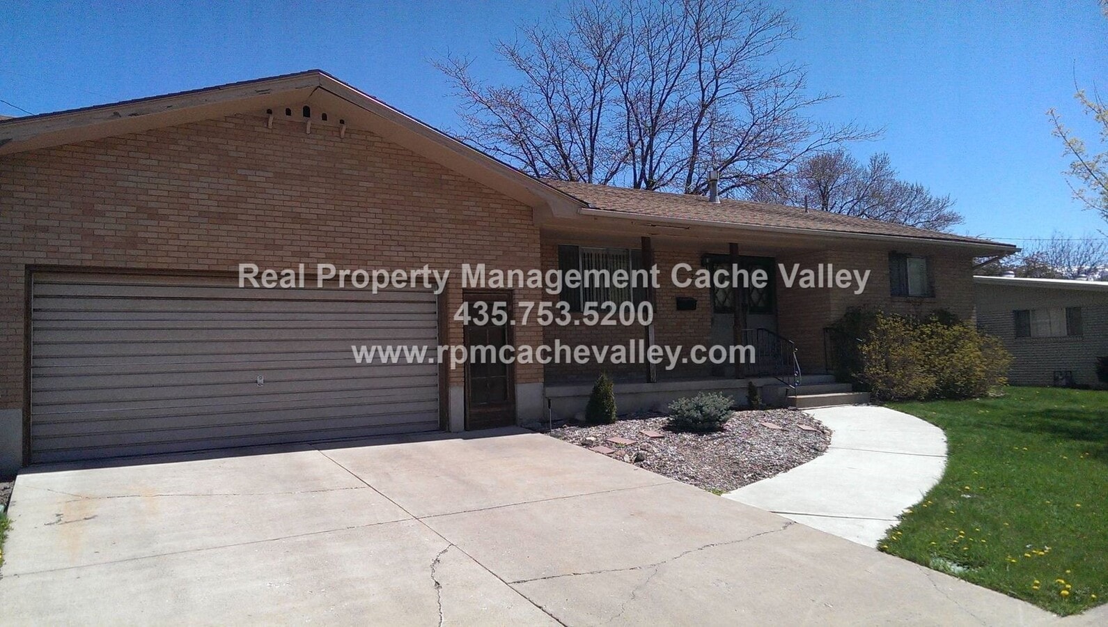 Photo - 4 bedroom home that is pet friendly! Available in May!