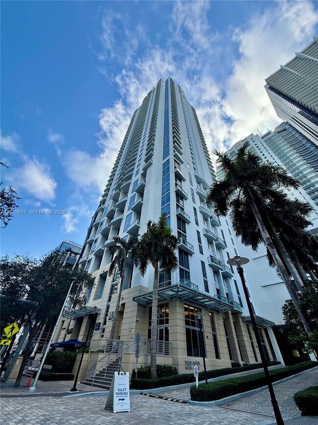 Building Photo - 1060 Brickell Ave Unit 2409