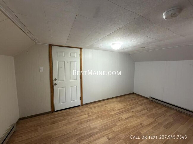 Photo - 589 Main St Unit 2