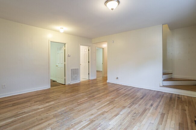 Photo - 5 Bedroom, 3 Full Bath Home in Durham