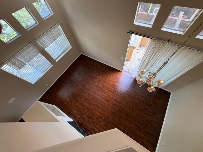2634 Dunstan Dr