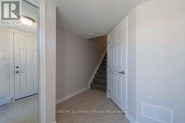 Photo - 82 Feathertop Ln