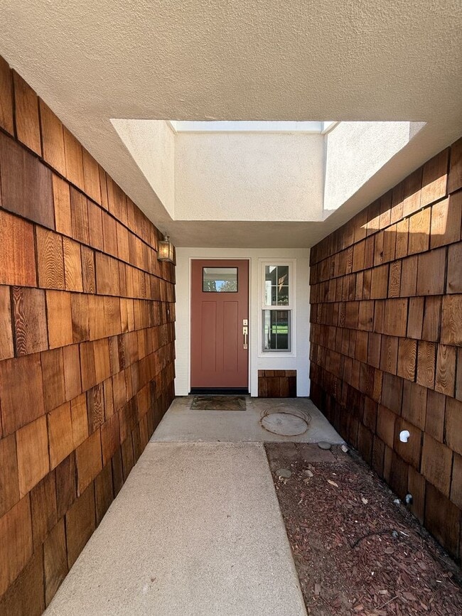 Photo - 1120 Village Dr